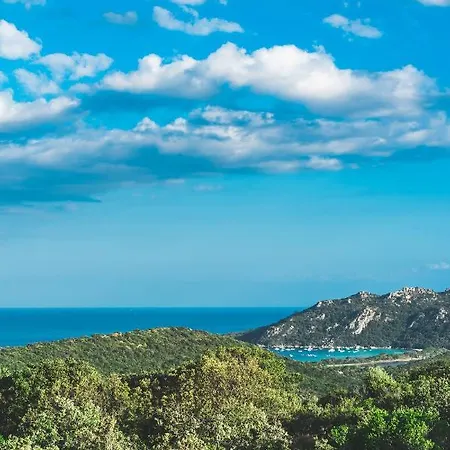 Sublime Vue Sur Mer Et Montagne *
